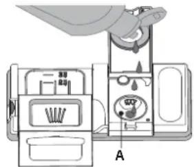 WHIRLPOOL WSFE 2B19 EU - KLARSPÜLERSPENDER AUFFÜLLEN - 2