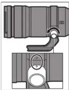 PANASONIC Lumix SR70200 - ■ Abnehmen der Stativhalterung - 1