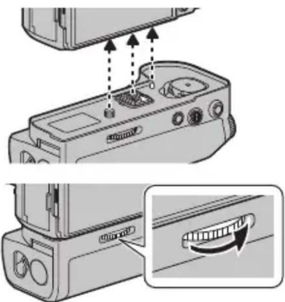 PANASONIC Lumix DMWBGS1 - Installazione sulla fotocamera digitale e rimozione alla stessa - 2