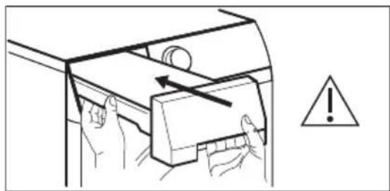 AEG TB5050TW - Vidange du bac d'eau de condensation - 4