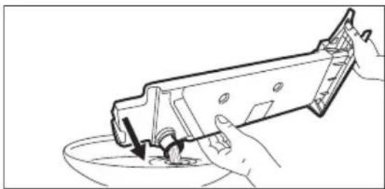 AEG TB5050TW - Svuotamento del contentatore dell'acqua - 3