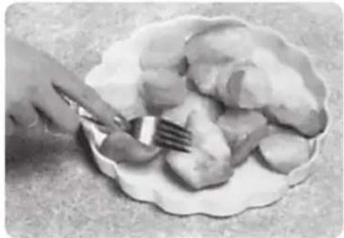 PANASONIC NNK12JMM - LA VIANDE HACHÉE OU EN CUBES, LES PETITS CRUSTACÉS - 1