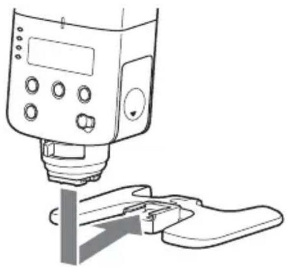 SONY HVLF32M - Ouvrez le mini-support fourni. - 2
