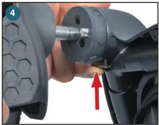 Joovy Qool - Installing/Removing the Rear Wheels - 4