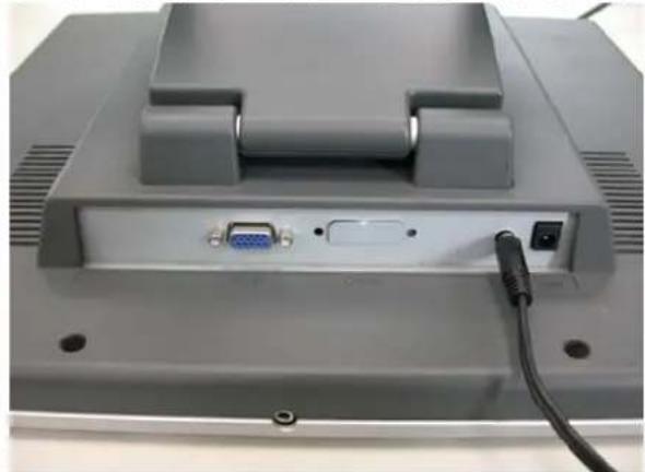 DGM L1715 - Hardwareinstallation - 2