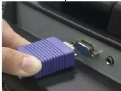 DGM L1718 - Schritte der Hardwareinstallation (VGA Version) - 1