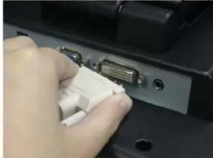 DGM L1718 - Hardware Installation Step by Step (VGA + DVI Version) - 5