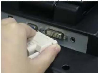 DGM L1718 - Instalação do Hardware Etapa pela Etapa (VGA e Versão de DVI) - 3