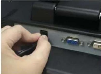 DGM L1718 - Hardware Installation Step by Step (VGA + DVI Version) - 10