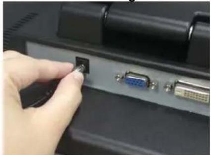 DGM L1718 - Schritte der Hardwareinstallation (VGA und DVI Version) - 5