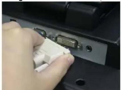 DGM L1718 - Schritte der Hardwareinstallation (VGA und DVI Version) - 3