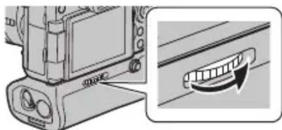 PANASONIC Lumix DMWBGG9 - Installazione sulla fotocamera digitale e rimozione alla stessa - 3