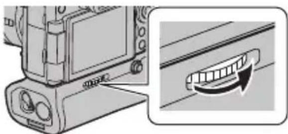 PANASONIC Lumix DMWBGG9 - Turn the attachment screw in direction of the arrow to attach securely. - 1