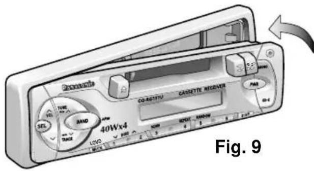 PANASONIC CQRG131U - Cómo Instalar la Placa Frontal Removable - 2