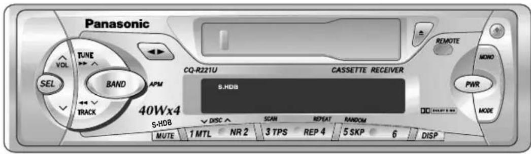 PANASONIC CQR221U - Operación baja del radio - 1