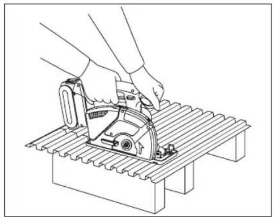 PANASONIC EY45A2 - Taglio di materiali sottili od ondulati: - 3