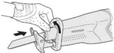 PANASONIC EY45A1 - Colocación y extracción de la hoja de sierra alternativa PRECAUCIÓN - 2