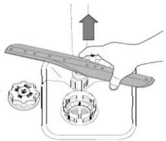 WHIRLPOOL WSIO 3T223 PE X - CLEANING THE SPRAY ARMS - 2
