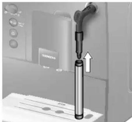 SIEMENS EQ.5 TE502506DE - Чистка насадки для приготовления молочной пены - 7