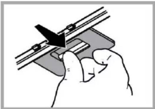 HOTPOINT HCT 64 F L SS - Maintenance of the anti-grease filters - 1