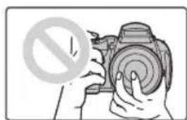 FUJIFILM FinePix HS35EXR - Comment tenir l'appareil photo - 2