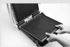 Solis Grill & More 7952 - So werden die Grillplatten entnommen bzw. installiert - 4