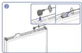 SAMSUNG OM46ND - Installation du cache supérieur - 2