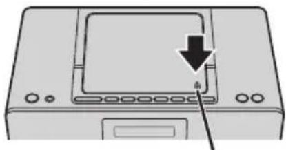 PANASONIC RXD70BT - Vlozeni disku CD - 5