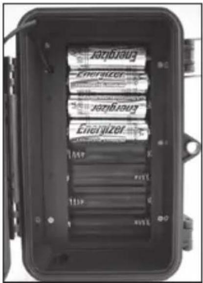 BUSHNELL Trophy Cam 119446 - Colocação de Baterias - 1