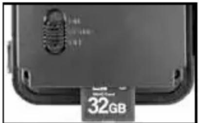 BUSHNELL Trophy Cam 119466 - Sostituzione delle batterie - 2