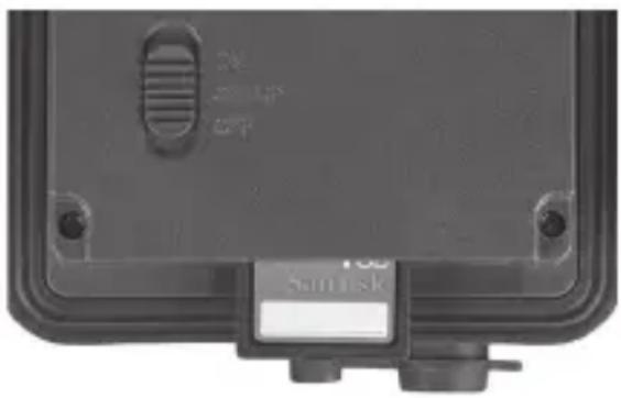 BUSHNELL Trophy Cam 119775 - Inserting the SD Card - 1