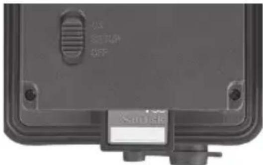 BUSHNELL Trophy Cam Aggressor HD 119875C - Inserting the SD Card - 1