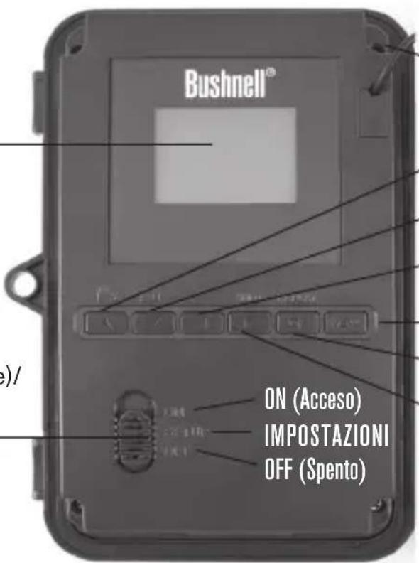 BUSHNELL Trophy Cam Essential - INSTALLAZIONE DELLE BATTERIE E DELLA SCHEDA SD - 4
