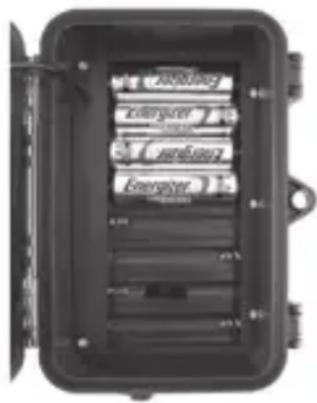 BUSHNELL Trophy Cam HD Max - Loading Batteries - 1