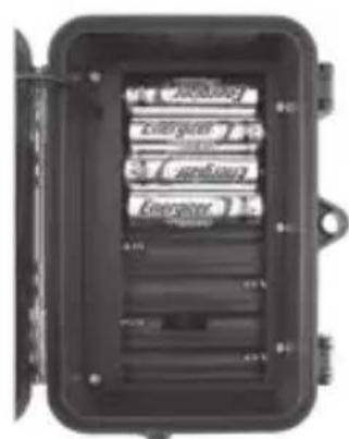 BUSHNELL Trophy Cam HD Max - Einlagen der Batterien - 1