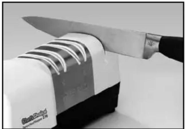 Chef's Choice Hybrid Diamond Hone CC270 - rEsHarPEning tHE KniFE EDGE - 2