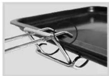 KORONA 57165 - Removing the baking tray/ grill rack - 3