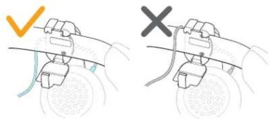 HTC VIVE Cosmos - Fixer l'écouteur supra droit - 4
