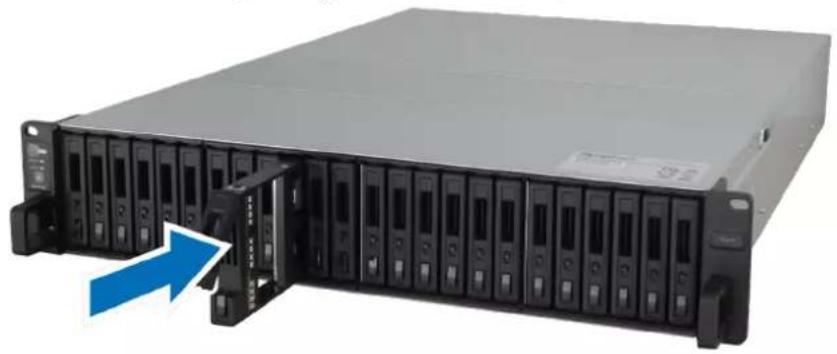 SYNOLOGY FS3400 - Installation des disques - 3