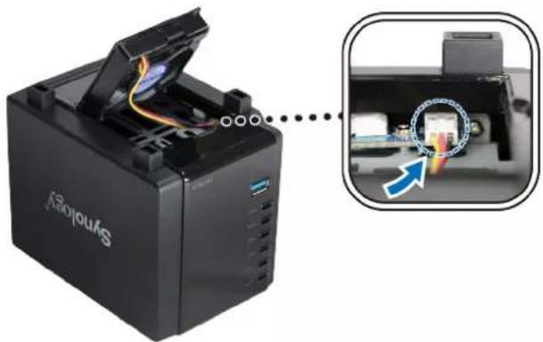SYNOLOGY DS419slim - Remplacer le ventilateur defectieux - 5