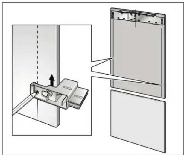 GAGGENAU Vario RB 491 700 - Attaching and aligning the furniture door (refrigerator compartment) - 3