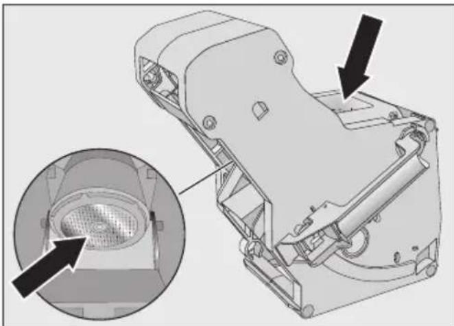 MIELE CVA 7845 - Nettoyer l'unité de percolation - 1
