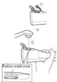 PANASONIC EW1511 - Remplissez le réservoir d'eau. - 1