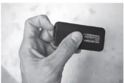 Clean Air Optima CA603 - How to change batteries in the remote control - 1