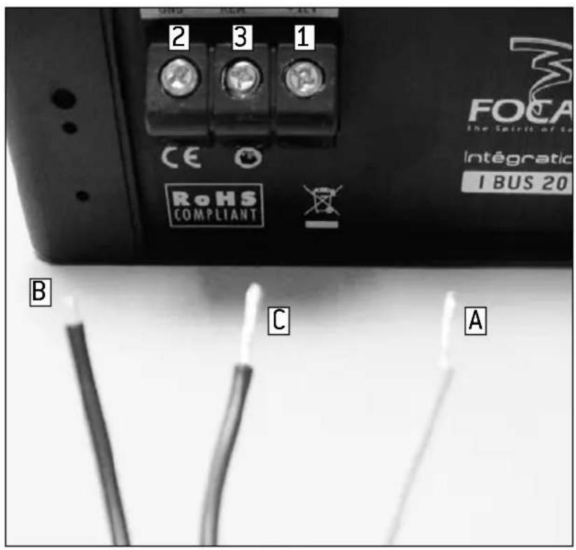 FOCAL IBUS 2.0 - AKTHBbI CABByΦEP FOCAL INTEGRATION IBUS 2.1 CO BCTPOEHbIM 2-X KAHAJIbHbIM YCHJInTEJIEM IJIYIOKJIIOUeHHN BHEIIHEn AKVCTHKn/ PykoBoDcTBO IOJIb3OBaTeJIa - 1