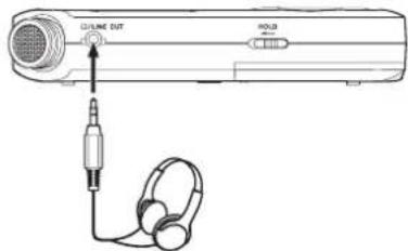 TASCAM DR05X - Ascolto con le cuffie - 1
