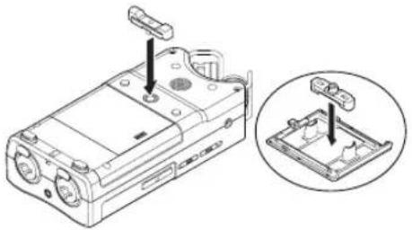 TASCAM DR40X - Inserire il piedino di inclinazione - 1