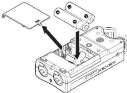 TASCAM DR40X - Installation des piles - 1