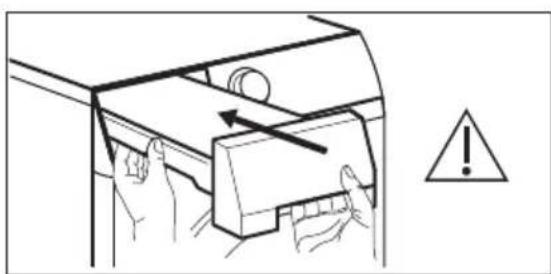 ZANUSSI ZX8380DH - VIDANGE DU BAC D'EAU DE CONDENSATION - 4