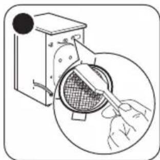ZANUSSI ZWF 7143 BW - HET FILTER VAN DE TOEVOERSLANG EN HET KLEPFILTER REINIGEN - 3